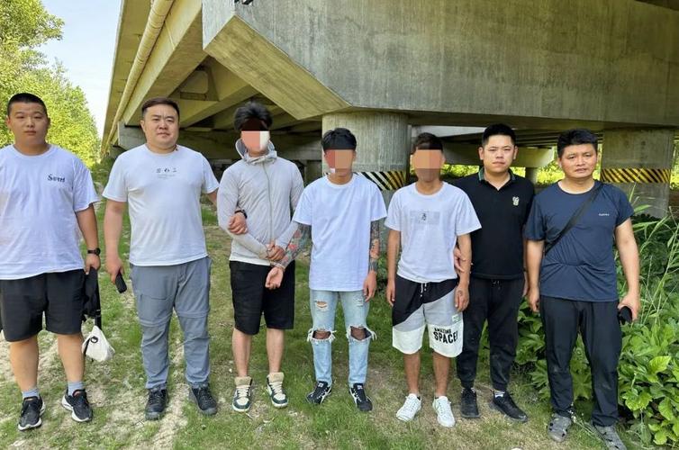 澳门管家婆100中奖和银行抢劫案嫌犯落网与银行抢劫案嫌犯落网怎么处理